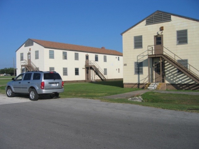 File:Lackland AFB MOB Barracks.jpg