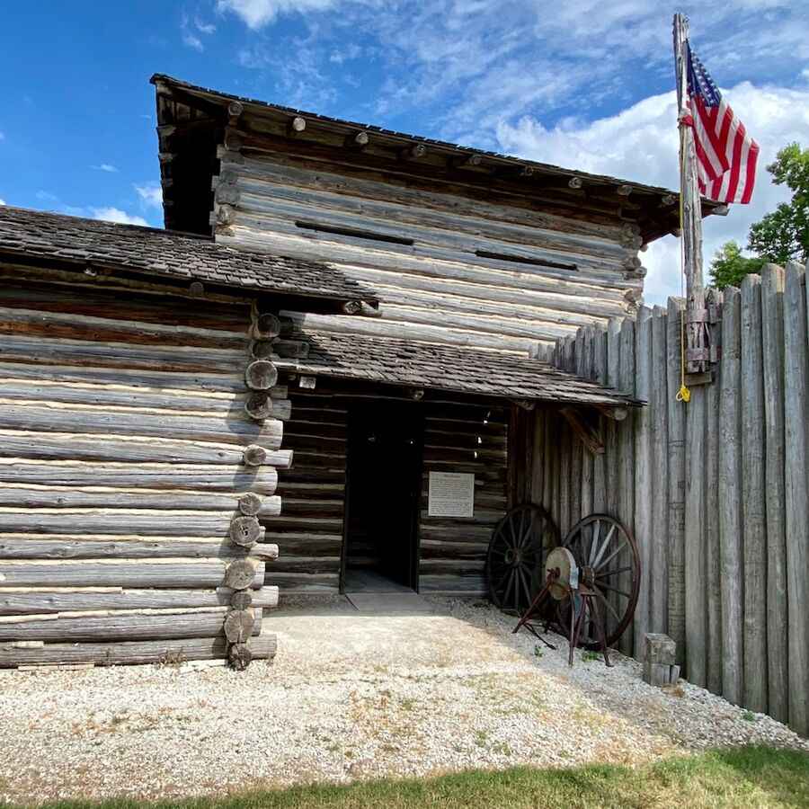 File:Fort Dodge Replica Blockhouse.jpeg