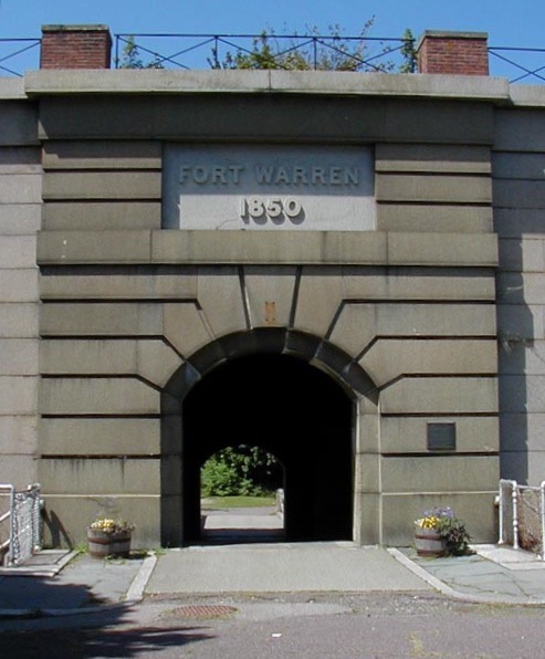 File:Fort WarrenSallyport.jpg