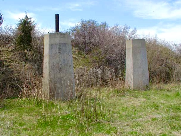 File:Fort Wetherill Dbl Mine Station.jpg