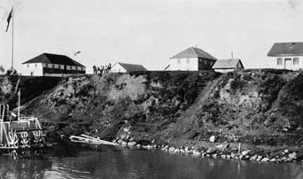 File:HBC Landing at Fort Simpson (1).jpg