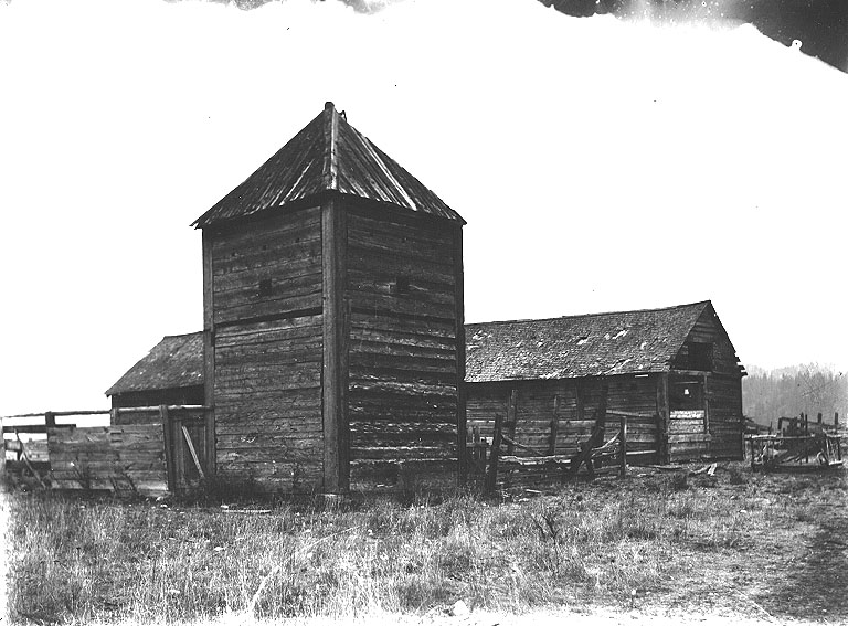 File:FortColvile 1910 UW.jpg