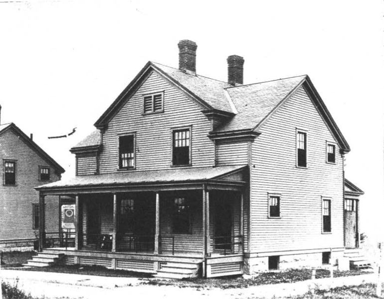 File:Fort Revere 1902 NCO Duplex.jpg