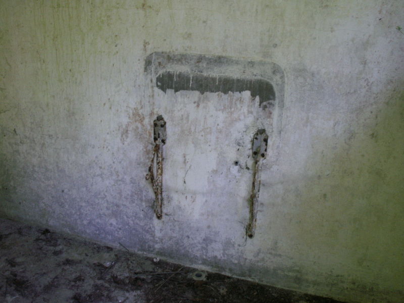 File:Battery O'Flying Latrine - Interior 2.JPG