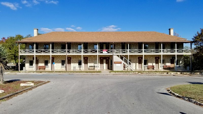 File:Fort Clark 1932 Barracks.jpg