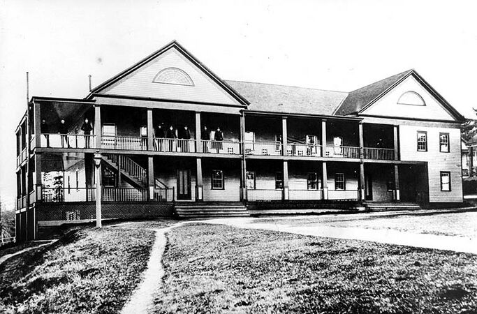 Barracks at Fort Townsend circa 1885 (University of Washington Archive)