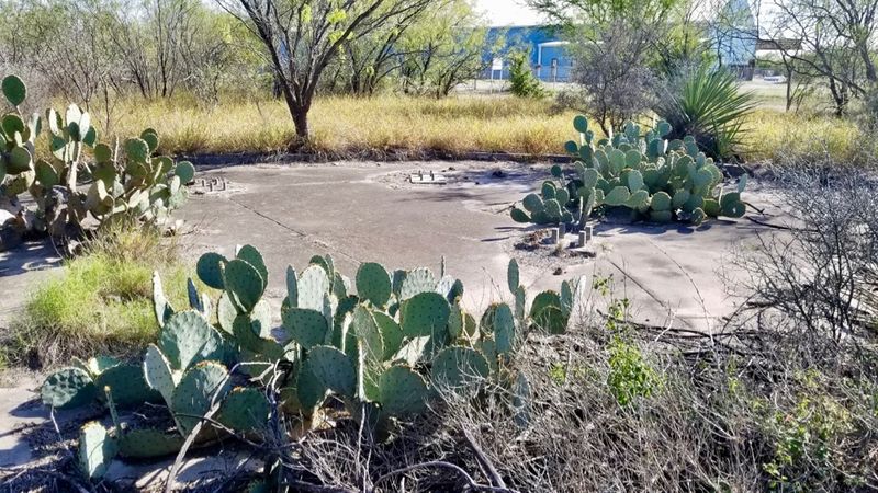 File:Eagle Pass FPS-20 Twr.jpg