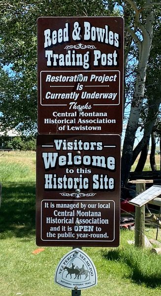 File:Reed -Bowles Trading Post Sign.jpeg