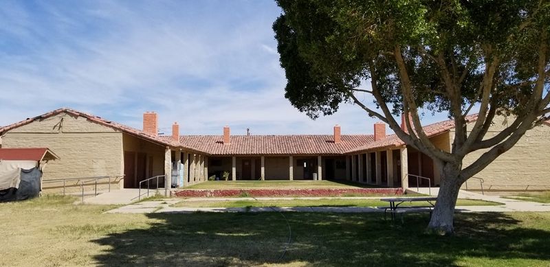 File:Fort Yuma Old Barracks.jpg