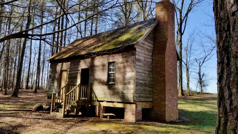 File:Fort Branch 1850s Cabin.jpg