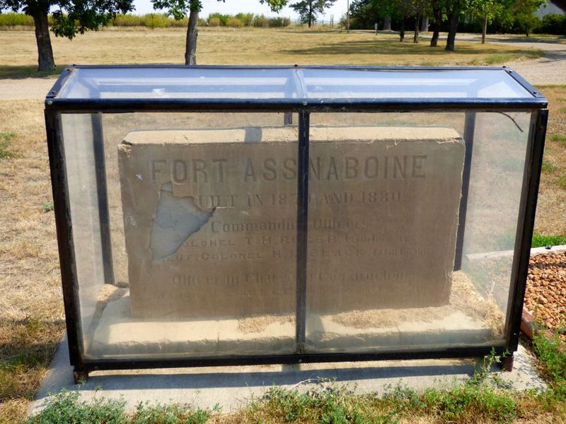 File:Fort Assiniboine - 01.jpg