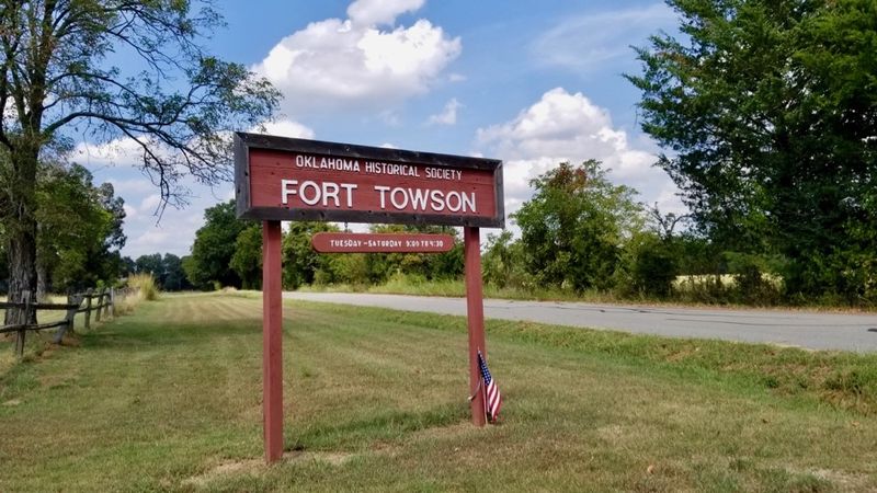 File:Fort Towson Entrance.jpg