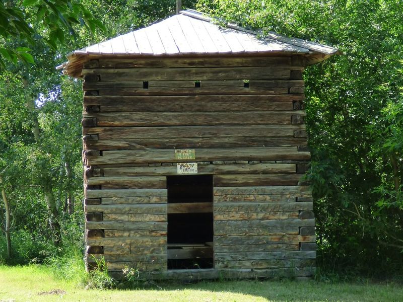 File:Fort Ethier Blockhouse - 12.jpg