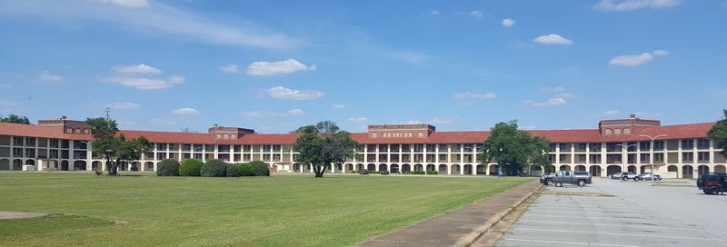 File:Ft Benning BOQ-Visitor Qtrs.jpg