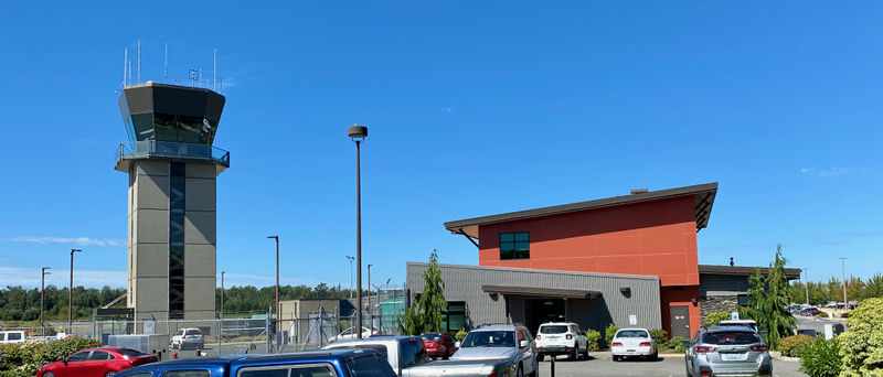 File:Bellingham International Airport Tower.jpeg