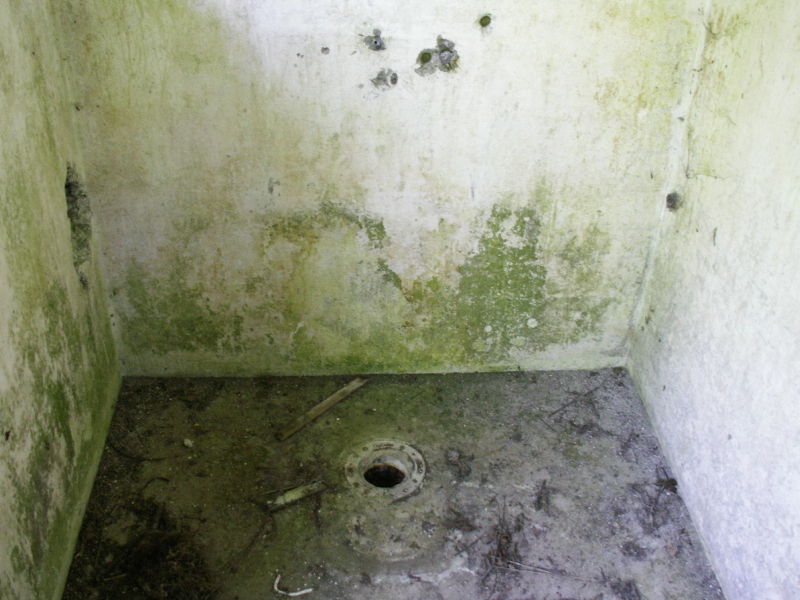 File:Battery O'Flying Latrine - Interior 1.JPG