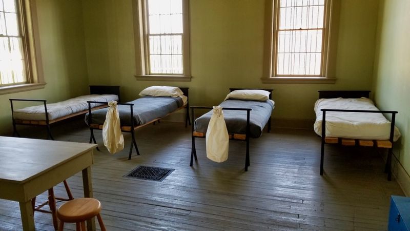 File:Fort Supply Prisoner Room.jpg