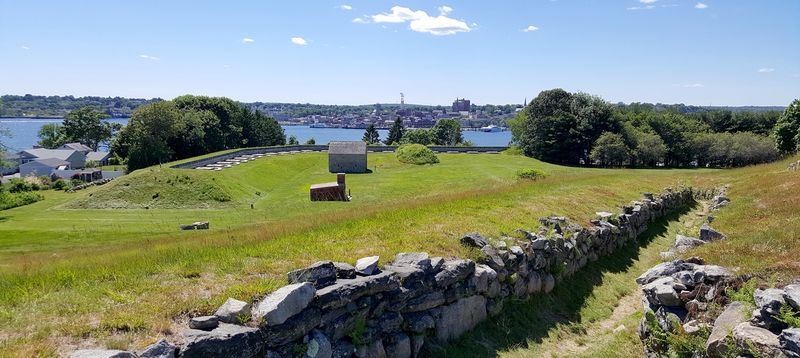 File:Ft Griswald Lower Battery.jpg