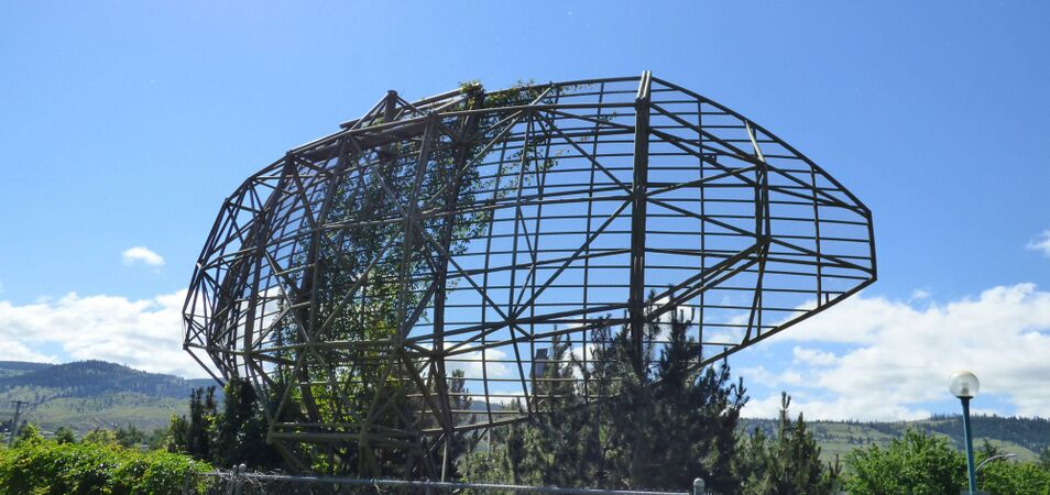 Kamloops AFS FPS-20 Search Radar Antenna, now in a City Park.