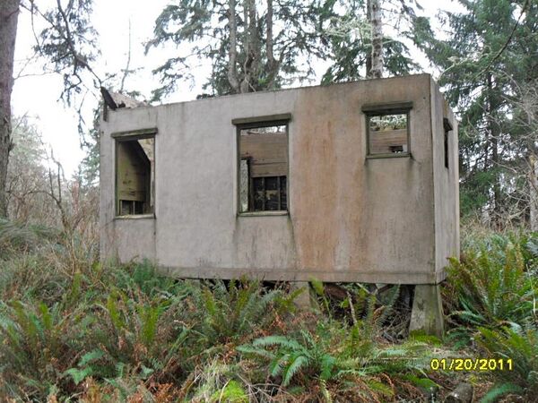 Fire Control Stations B'4 and B'3 Dorm