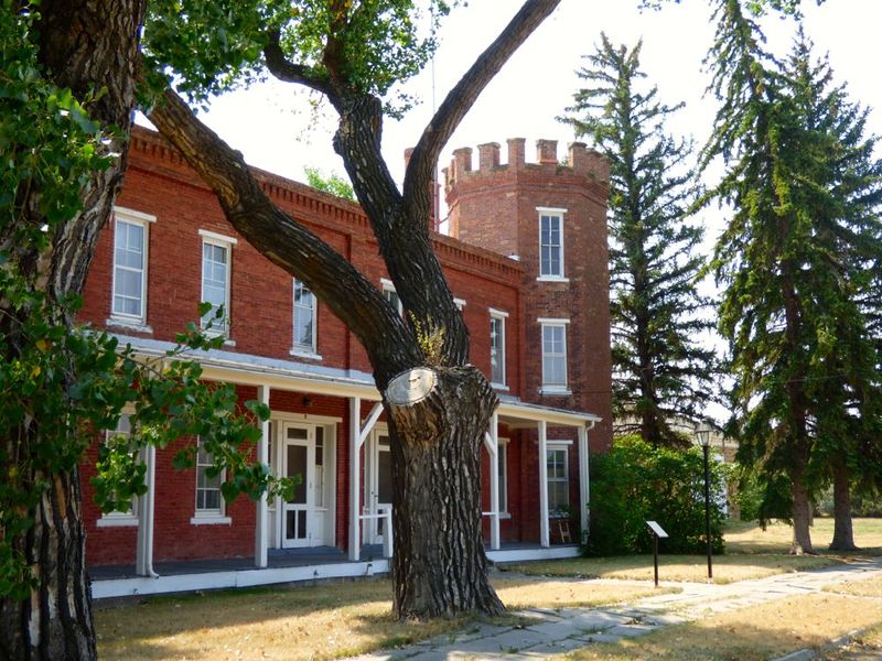 File:Fort Assiniboine - 33.jpg