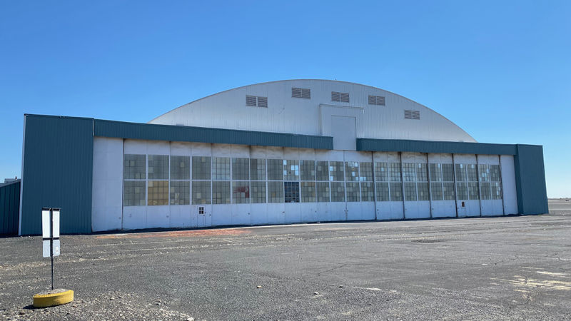 File:Ephrata Airfield Hanger.jpeg